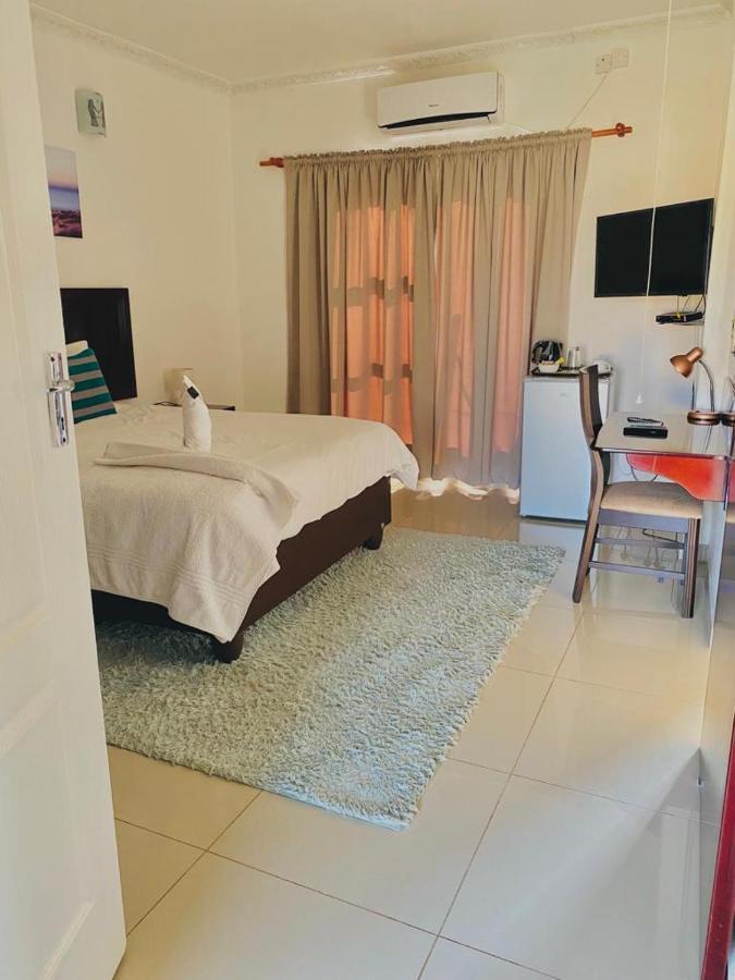 Styled Bed And Breakfast Palapye Екстериор снимка